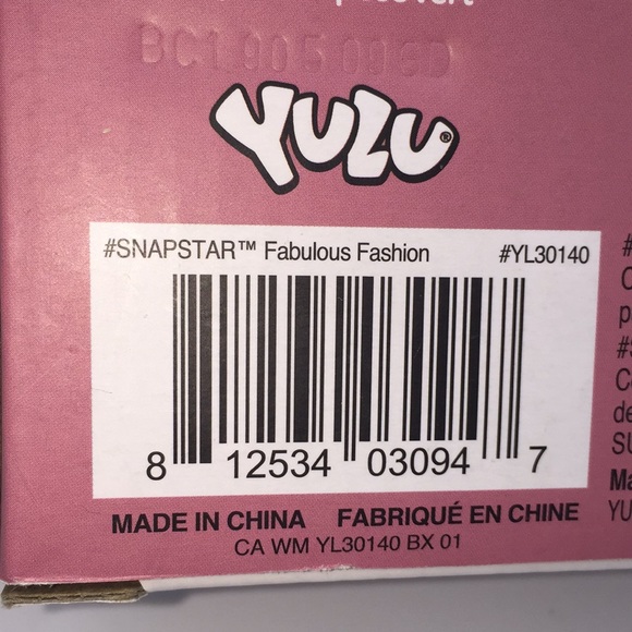 Snapstar Vita's Chic Clothing Rack Set with Doll & Accessories - Picture 13 of 13